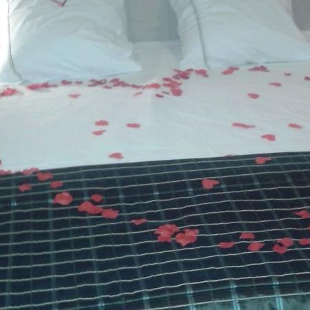 Auberge De Lavacherie Sainte-Ode ภายนอก รูปภาพ