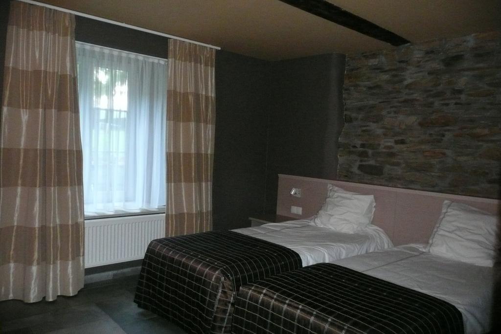 Auberge De Lavacherie Sainte-Ode ภายนอก รูปภาพ