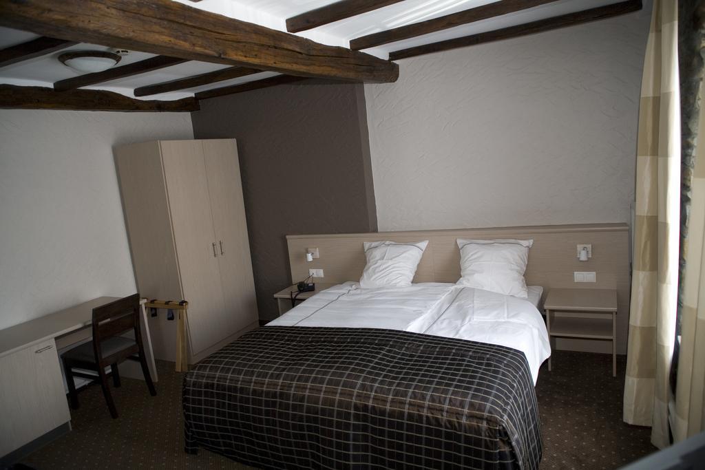 Auberge De Lavacherie Sainte-Ode ภายนอก รูปภาพ