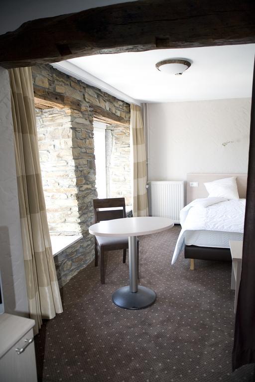 Auberge De Lavacherie Sainte-Ode ภายนอก รูปภาพ